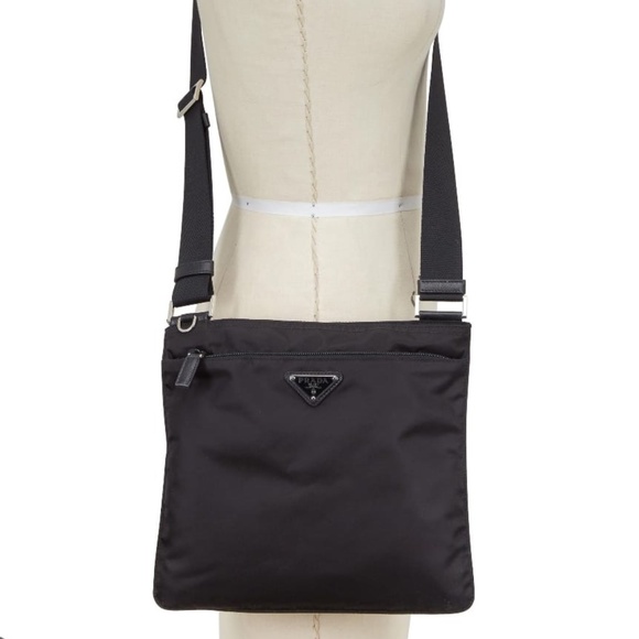 Authentic Prada Vintage Vela Nero Nylon Shoulder Bag Black - Picture 3 of 10